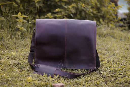 mens vintage leather laptop messenger bag