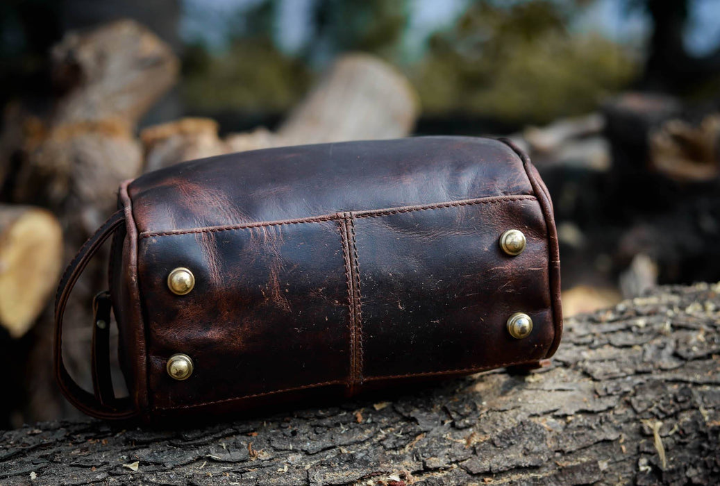 Brown Leather leather toiletries bag for men 