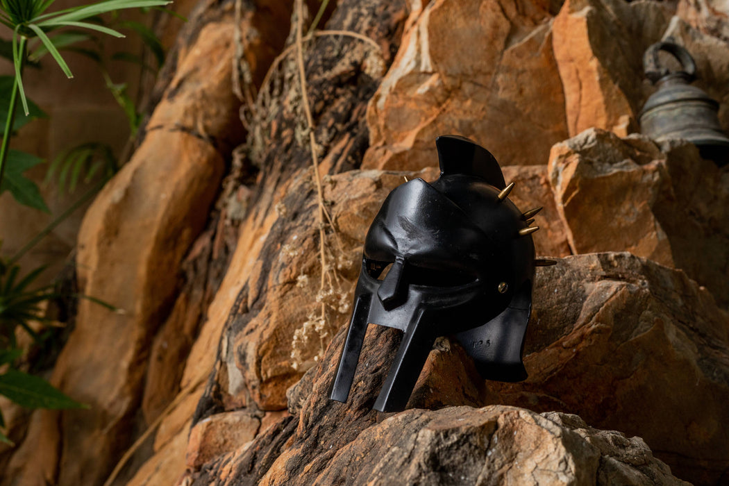 Maximus Gladiator Spike Helmet - Table Tops