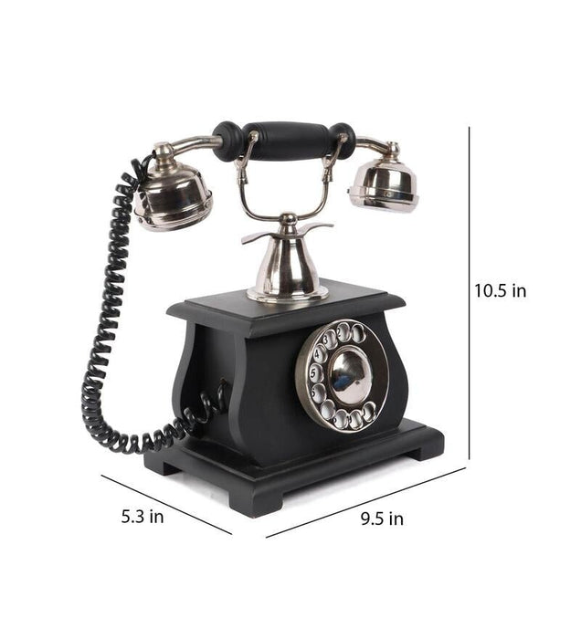 old fashioned rotary phone