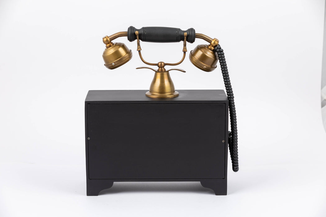 styles of vintage reproduction telephones 